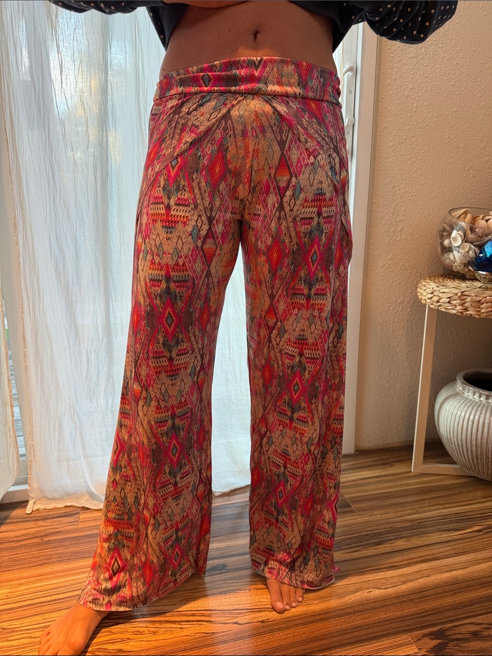 Onzie Women's Open Wide-Leg  Patterned Pants - Pink Multi M/L Good  Condition